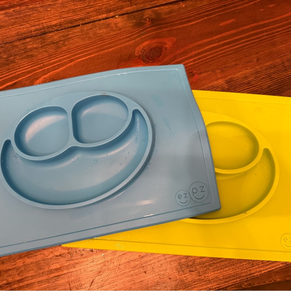 EZPZ Silicone Suction Placemat - Blue & Yellow